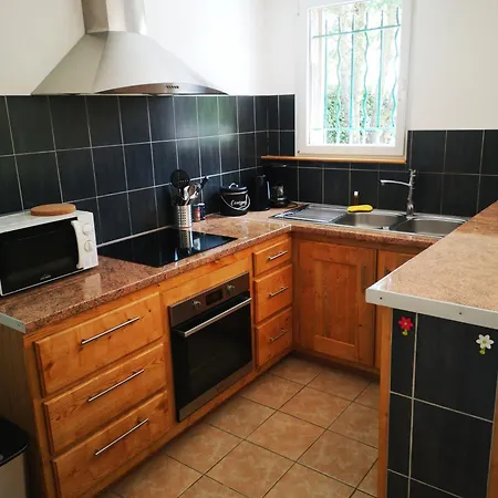 Дом отдыха Au Coeur Du Marais Poitevin - - 6 Personnes Maillezais